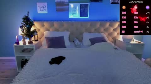 Snapshot of kathleendean chatting on 12.14.24 Kathleen GTM 3 400-1000 Mon Wed Wed Sat Sun online show from 12.14.24