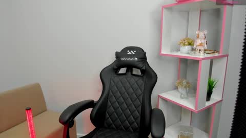 Snapshot of kathleendean chatting on 03.09.25 Kathleen GTM 3 400-1000 Mon Wed Wed Sat Sun online show from 03.09.25