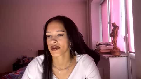 Snapshot of kathrinesaltarelli chatting on 02.22.26 Lina online show from 02.22.26