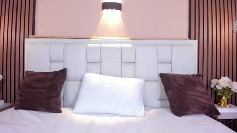 Snapshot of kathymirrow chatting on 05.25.26 Kathy online show from 05.25.26
