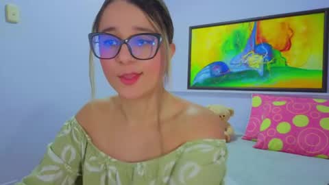 Snapshot of katia_foxx chatting on 06.12.26 Khaterine online show from 06.12.26