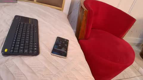 katiawilson  online show from 02.23.26