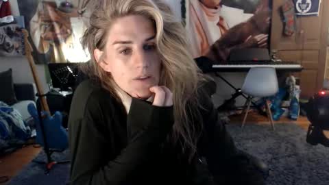 Snapshot of katiecutie_5 chatting on 05.29.26 Katie online show from 05.29.26
