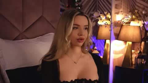 Snapshot of katjolie chatting on 12.14.25 KatJolie online show from 12.14.25