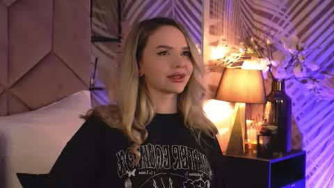 Snapshot of katjolie chatting on 02.11.26 KatJolie online show from 02.11.26