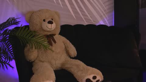 Snapshot of katjolie chatting on 02.20.26 KatJolie online show from 02.20.26