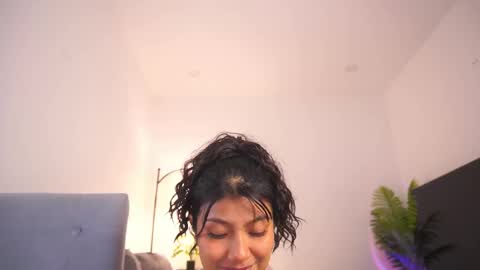 Follow me on instagram and twitter as correaktnees online show from 01.10.26