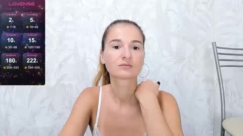 Snapshot of katrin_brook chatting on 09.19.25 Katrin Brook online show from 09.19.25