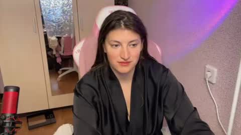 Snapshot of katrin_kristal chatting on 07.01.26 naked in pvt show 100 tk online show from 07.01.26
