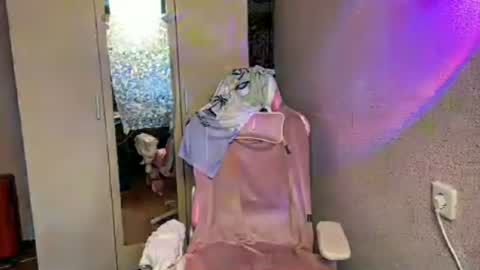 Snapshot of katrin_kristal chatting on 07.03.26 naked in pvt show 100 tk online show from 07.03.26