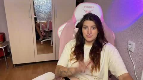 Snapshot of katrin_kristal chatting on 07.16.26 naked in pvt show 100 tk online show from 07.16.26