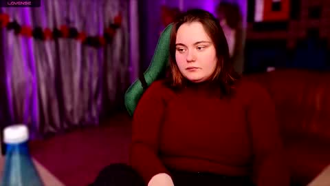 Snapshot of katrinclub chatting on 10.28.25 Katrin online show from 10.28.25