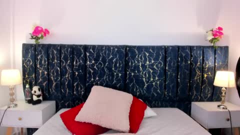 Snapshot of katte_landerr chatting on 05.24.26 Katte online show from 05.24.26