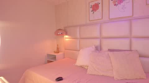 katte_winslet_ online show from 12.15.25