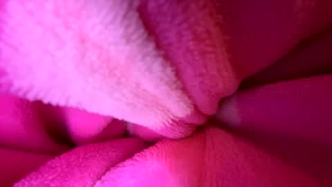 Josie live show Tuesday Wednesday and Thursday online show from 11.30.25