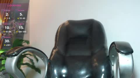 Snapshot of katty_findom_ chatting on 06.27.26 katty online show from 06.27.26