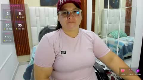 Snapshot of katty_findom_ chatting on 07.09.26 katty online show from 07.09.26