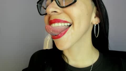 Snapshot of katty_mouth chatting on 05.30.26 Katty online show from 05.30.26