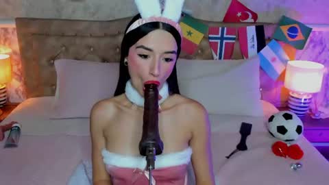 Snapshot of kattyskinnyy chatting on 07.17.26 Katty online show from 07.17.26