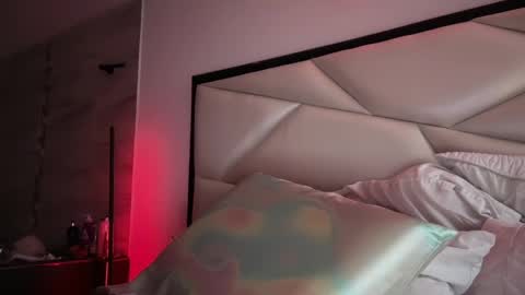 Emily online show from 04.15.26