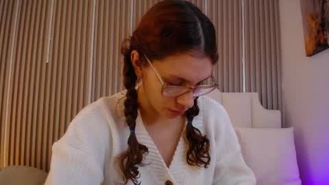 Snapshot of katy_van chatting on 04.26.26 Katy Van online show from 04.26.26