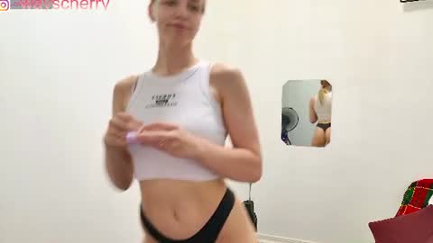 Snapshot of katyacherryy chatting on 06.24.26 Katya online show from 06.24.26