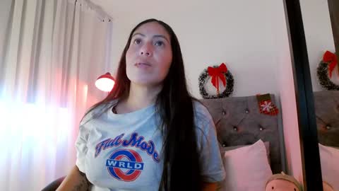 Snapshot of katybelladonna chatting on 01.04.25 KATY online show from 01.04.25