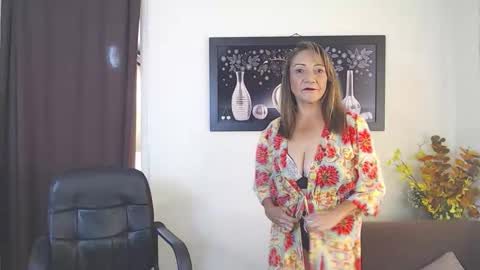 Snapshot of katye_milf1 chatting on 01.13.26 Mrs. Katie online show from 01.13.26