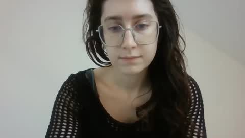 Snapshot of kawaii_snowflake chatting on 10.29.25 kawaii snowflake online show from 10.29.25