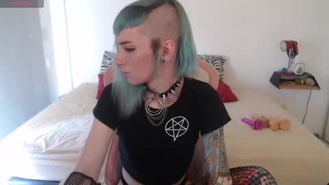 luna   online show from 12.31.24