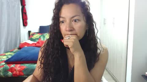  Khawit  online show from 12.19.25