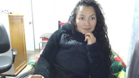  Khawit  online show from 04.05.26