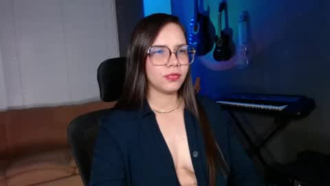 Snapshot of kay_avrill chatting on 04.25.26 Kay online show from 04.25.26