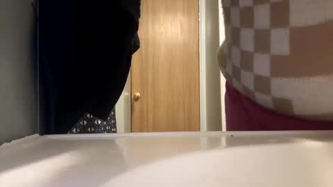 kay_la online show from 10.18.25