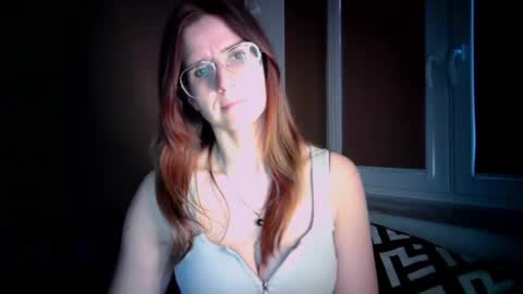 Snapshot of kayalips chatting on 10.15.25 KayaLips online show from 10.15.25