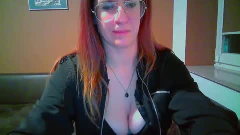 Snapshot of kayalips chatting on 11.12.25 KayaLips online show from 11.12.25