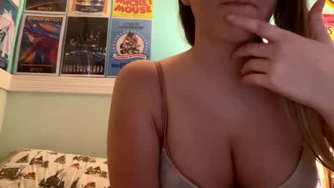 Snapshot of kaybabyx4 chatting on 02.26.25 Kay online show from 02.26.25