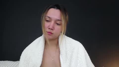 Kayla Hosk online show from 01.24.25