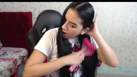 Kayla online show from 10.12.25