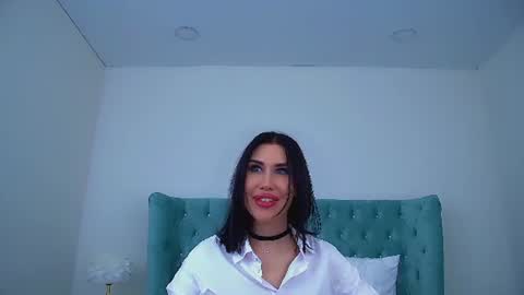 Snapshot of kaylamous chatting on 06.20.26 Kayla online show from 06.20.26