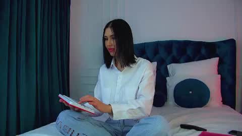 Snapshot of kaylamous chatting on 06.23.26 Kayla online show from 06.23.26