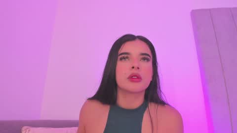 Snapshot of kaylarossi chatting on 12.16.24 Kayla online show from 12.16.24