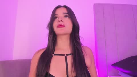 Snapshot of kaylarossi chatting on 02.04.25 Kayla online show from 02.04.25