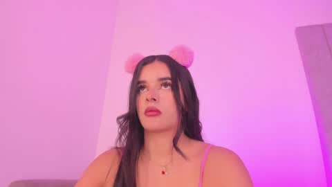 Snapshot of kaylarossi chatting on 02.05.25 Kayla online show from 02.05.25