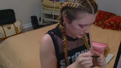 Snapshot of kayleekakesnslim chatting on 06.20.26 kaylee kakes online show from 06.20.26