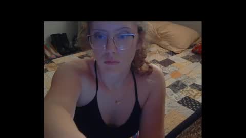 Snapshot of kayleekakesnslim chatting on 07.12.26 kaylee kakes online show from 07.12.26