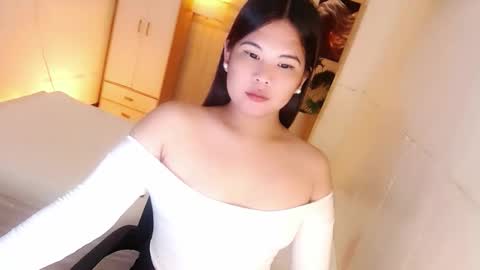 Y O U R        F U T U R E       K A Y L E E  online show from 11.08.25