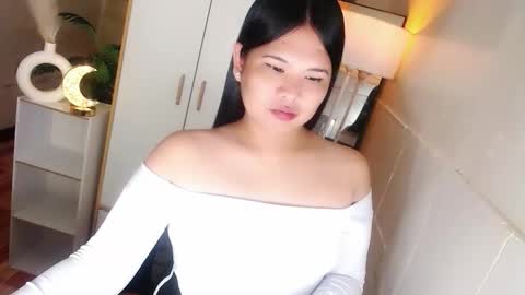 Y O U R        F U T U R E       K A Y L E E  online show from 01.14.26