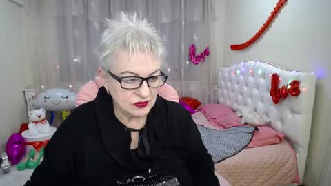 kaylesmoll online show from 02.19.25