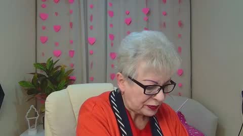 kaylesmoll online show from 02.06.26